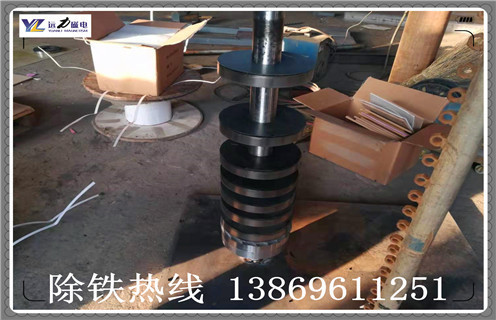 干式磁選機(jī)，河北干式磁選機(jī)價(jià)格_河北干式磁選機(jī)價(jià)格如何選鐵參數(shù)規(guī)格一般是多少_生產(chǎn)廠家 